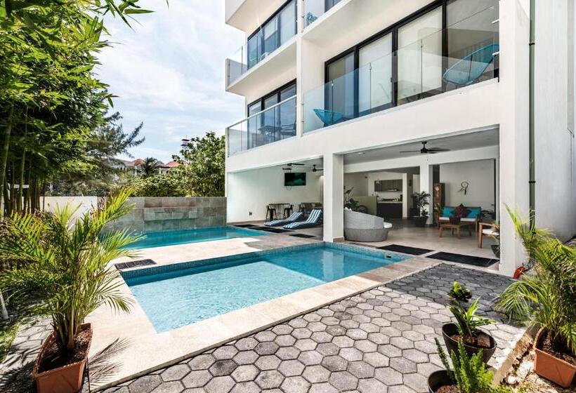 Apartament 1 Sypialnia Widok Basen, Vela S Condos Ocean Front