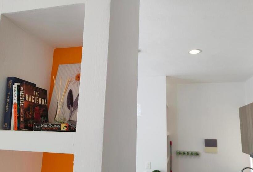 Apartament 1 Sypialnia Widok Boczny Morze, Vela S Condos Ocean Front