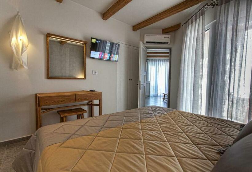 Люкс Классика, Omiros Boutique Hotel   Adults Only