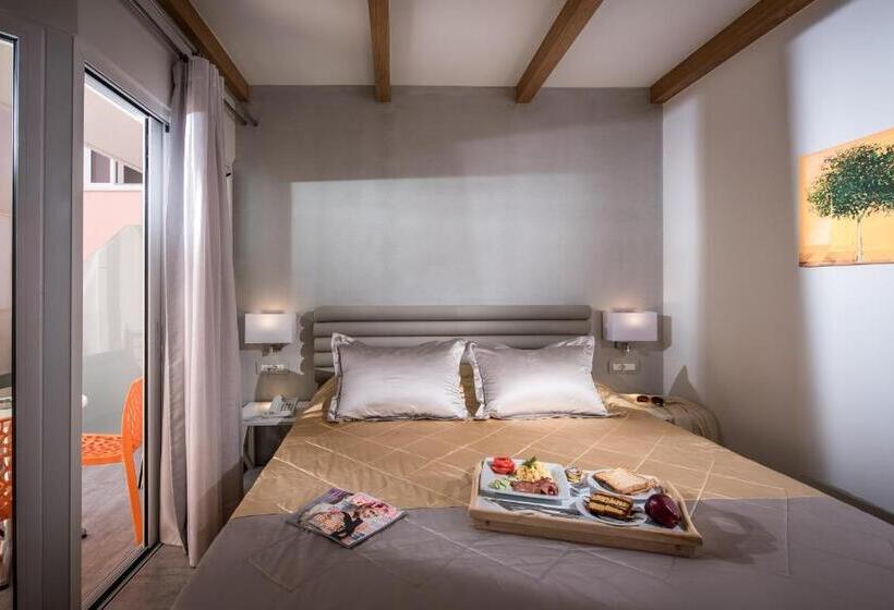 Люкс Классика, Omiros Boutique Hotel   Adults Only