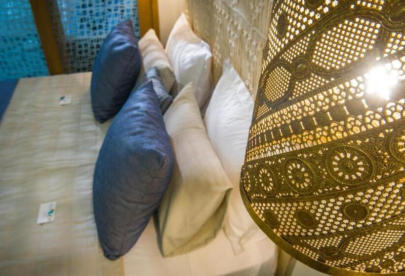 스위트 킹사이즈 침대, Omiros Boutique Hotel   Adults Only