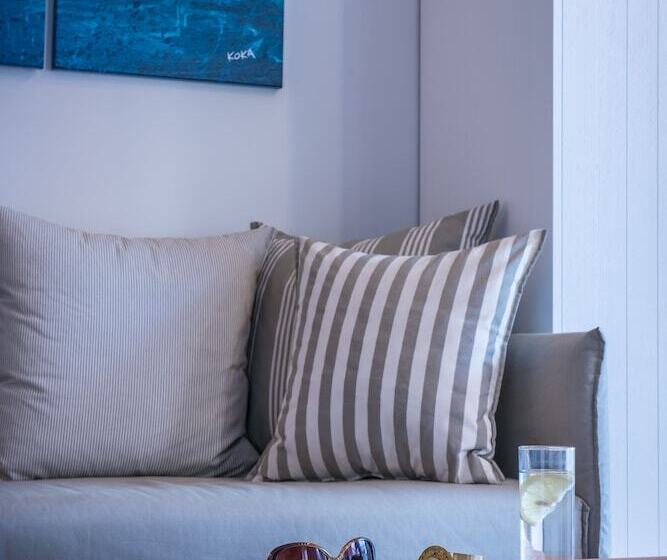 스위트 킹사이즈 침대, Omiros Boutique Hotel   Adults Only