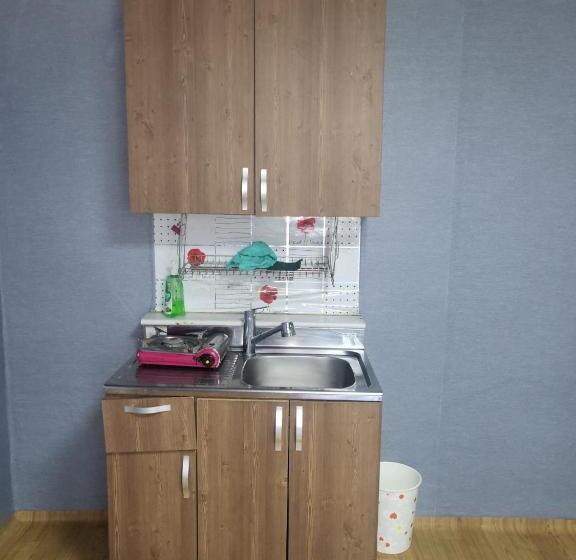 Quarto Deluxe, Songwol Park