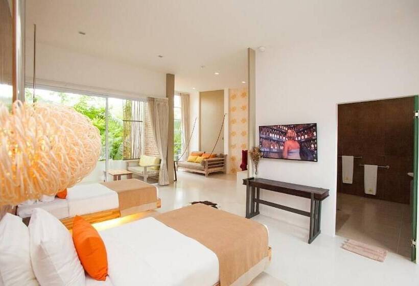 Полулюкс, Summer Luxury Beach Resort & Spa