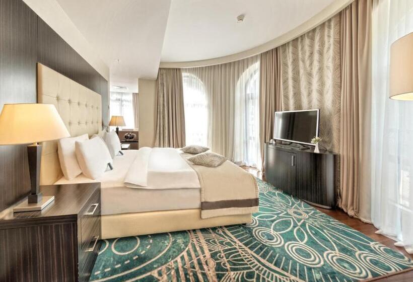 اتاق پرمیوم, Crowne Plaza   Borjomi, An Ihg