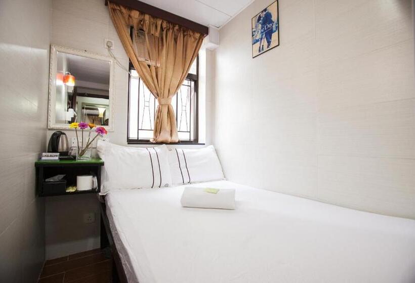 اتاق خانوادگی, Joyous Guest House
