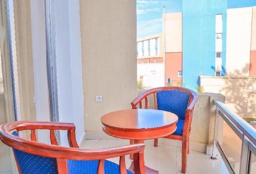 اتاق استاندارد یک نفره, Karisimbi