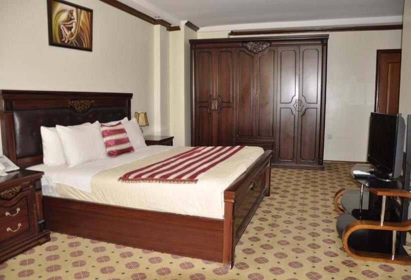 اتاق استاندارد با تخت بزرگ, Karisimbi