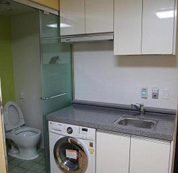 חדר יחיד בסיסי, Cheonggye Haus
