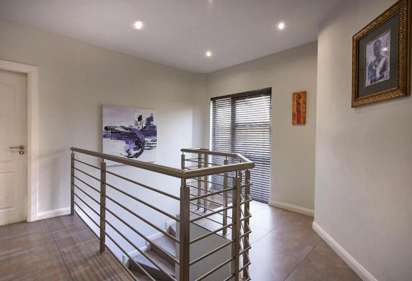 Апартаменты 1 Спальня с Балконом, Dynasty Forest Sandown Serviced Apartments & Self Catering