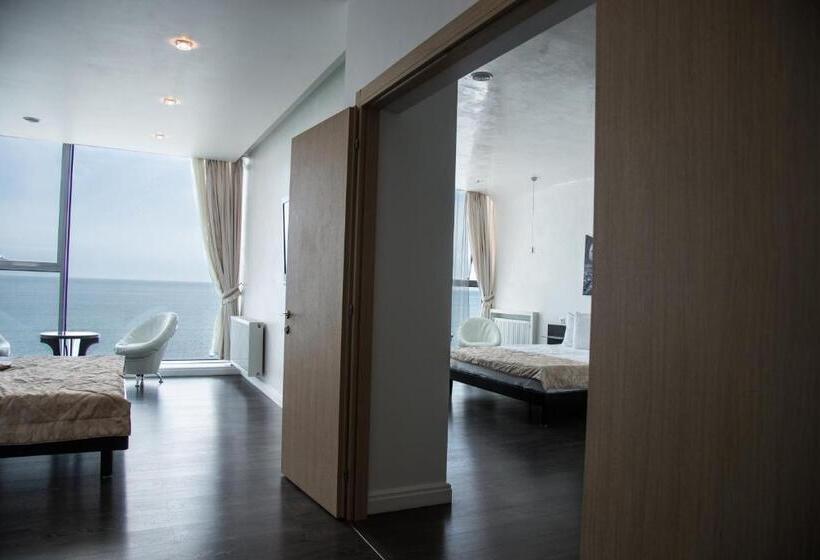 اتاق خانوادگی با چشم‌انداز دریا, Boutique Hotel Portofino