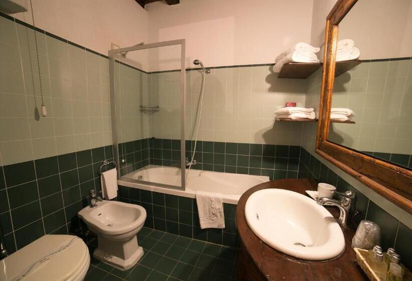 Номер Стандарт Боковой Вид на Море, Henry's House