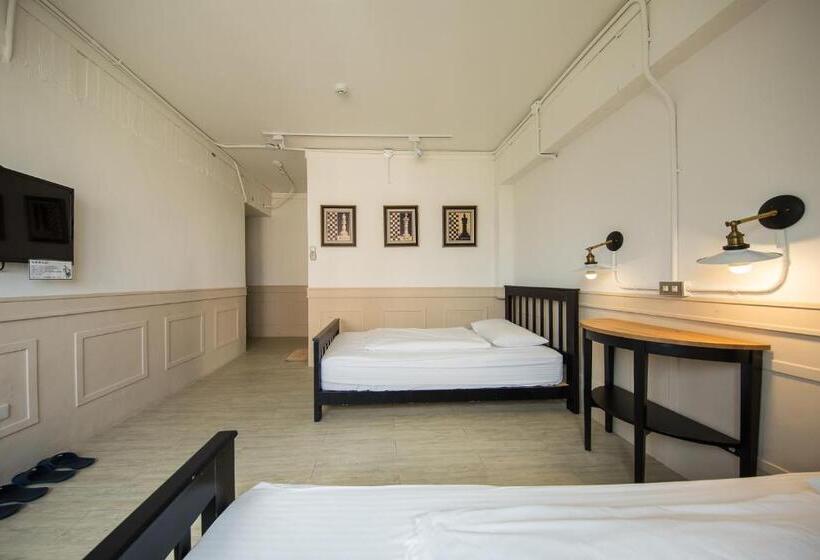 اتاق سوپریور, Mr. Lobster’s Secret Den Design Hostel