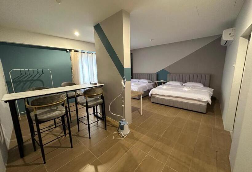 キングサイドベッドのスタンダードワンルーム, T+ Hotel Sungai Petani