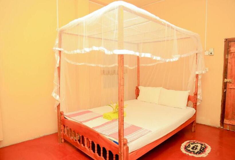 经济房, Natural Cabanas