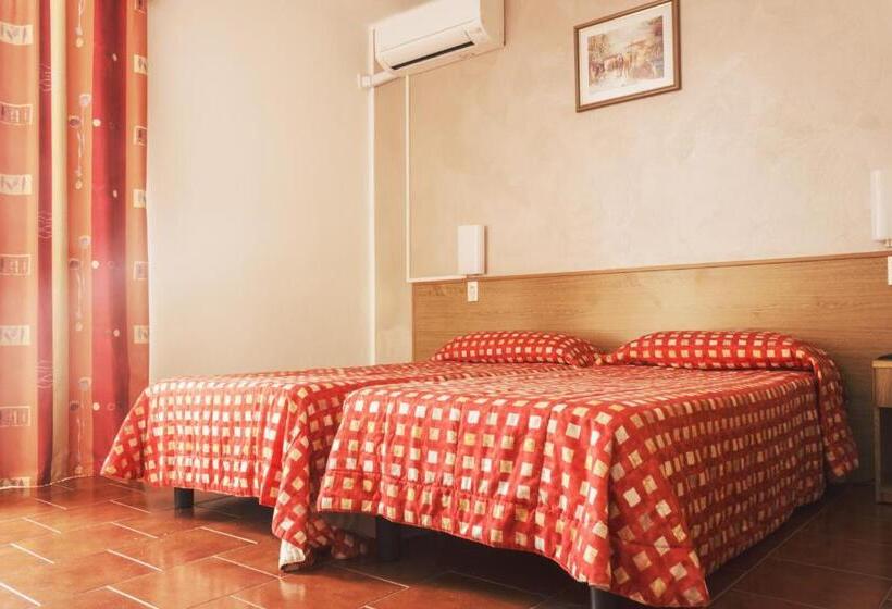 Номер Стандарт, Surf Hotel Pier   Montagnoli Group