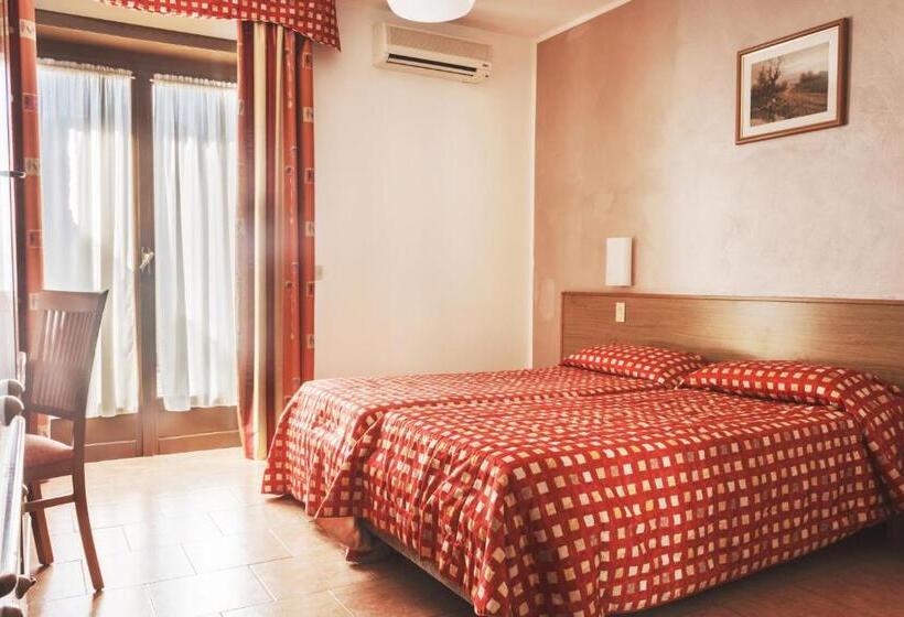 Номер Стандарт, Surf Hotel Pier   Montagnoli Group