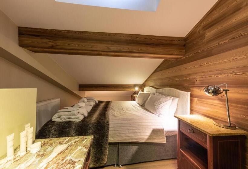 1 Bedroom Penthouse Apartment, Chamois D Or