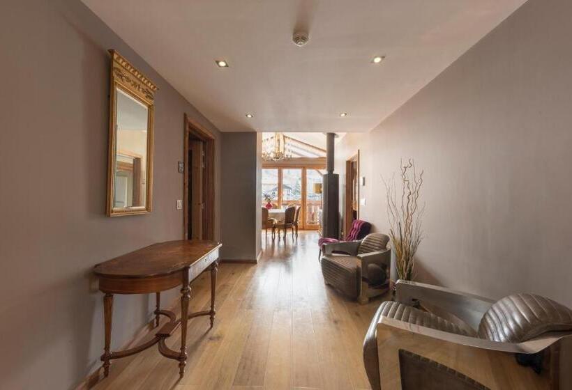 1 Bedroom Penthouse Apartment, Chamois D Or