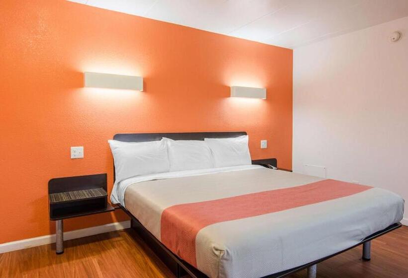 Номер Deluxe Кровать Кинг, Motel 6 Glassboro, Nj   Rowan University