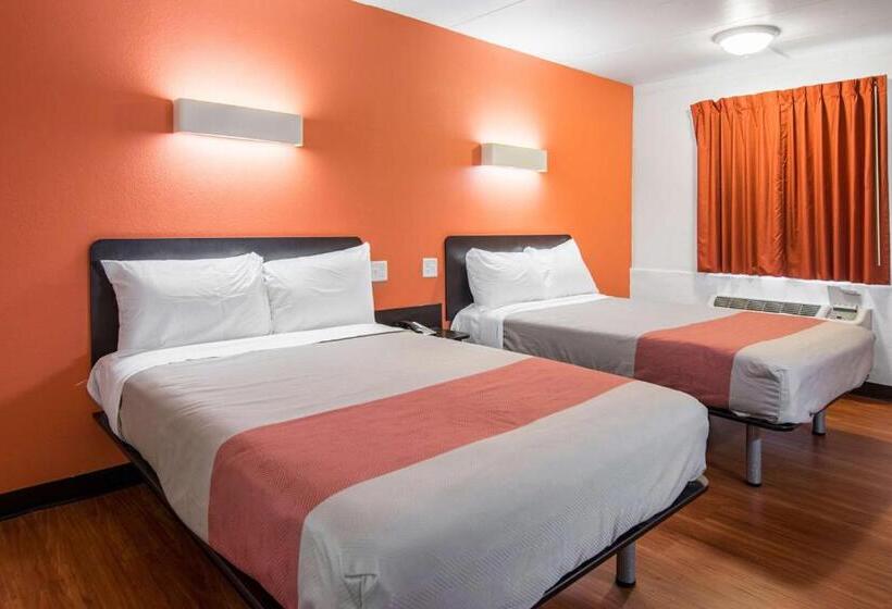 Четырехместный Номер Deluxe, Motel 6 Glassboro, Nj   Rowan University