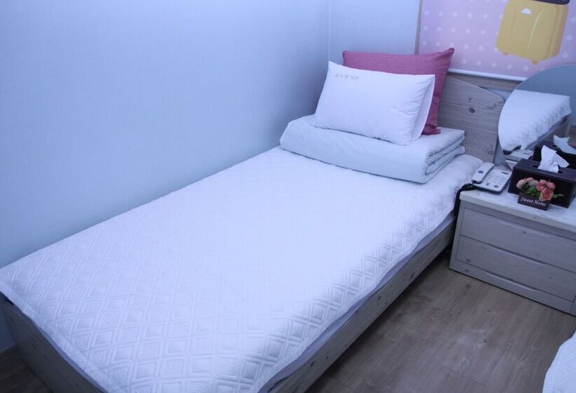 Номер Стандарт, Hostel Dahyun