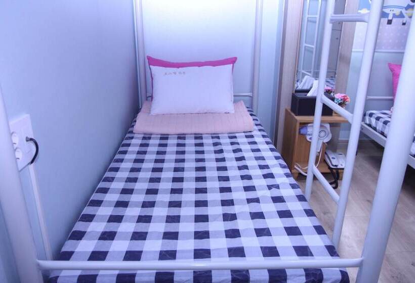 Четырехместный Номер Стандарт, Hostel Dahyun