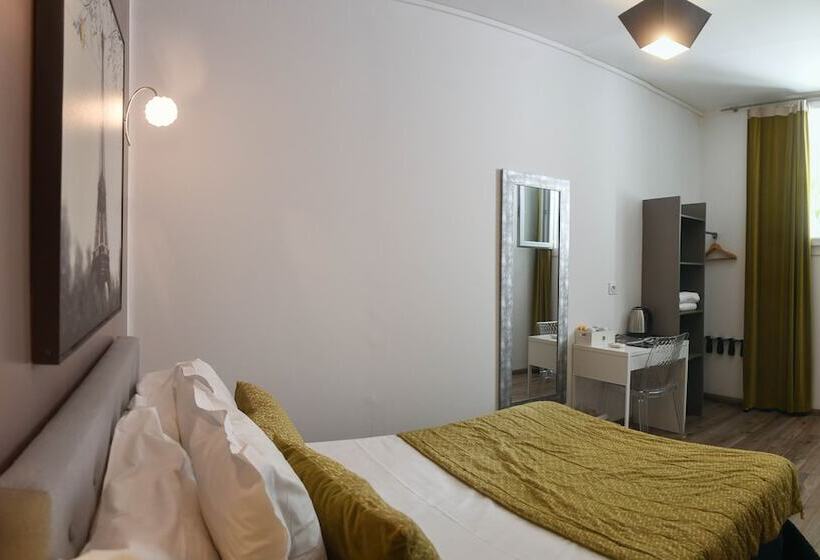 Номер Стандарт, Du Palais Bastia Centre