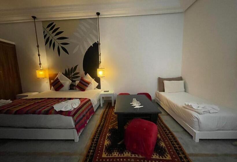 Standard Triple Room, Riad Samarine