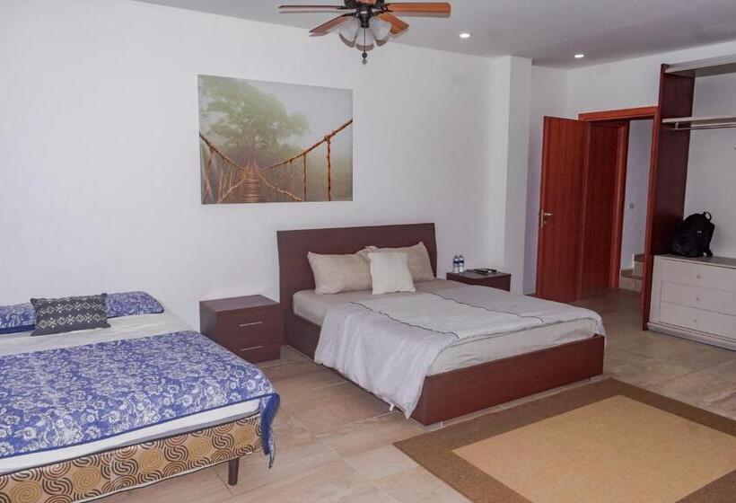 اتاق استاندارد چهار تخته, Las Palmas Beach