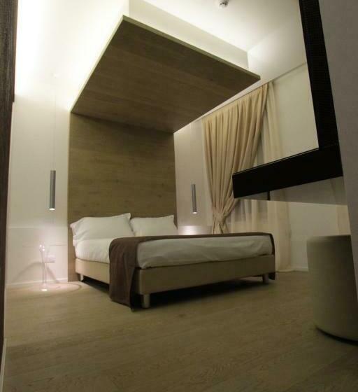 اتاق لوکس, Borgoleoni 18  Room And Breakfast