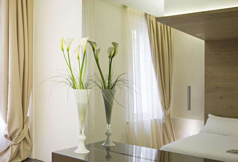 اتاق لوکس, Borgoleoni 18  Room And Breakfast