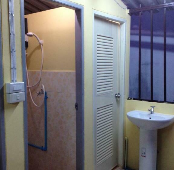 Кровать в Общей Комнате, Seventeen Hostel