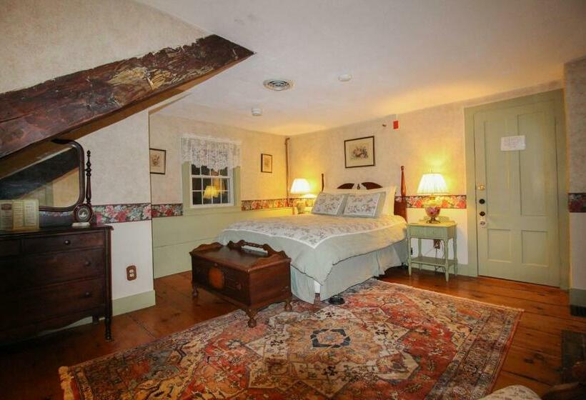 اتاق لوکس, The Nutmeg Inn