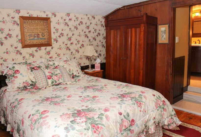 اتاق استاندارد با چشم‌انداز باغ, The Nutmeg Inn