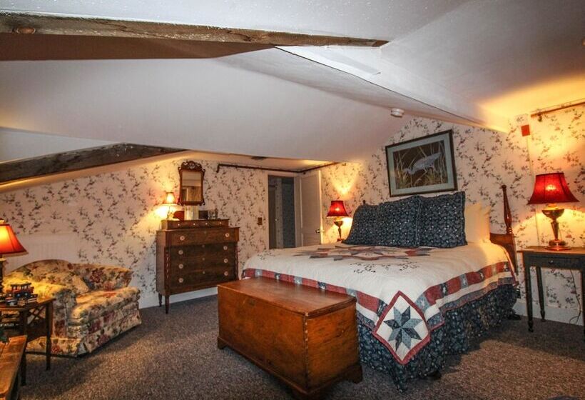 اتاق سوپریور سه تخته, The Nutmeg Inn