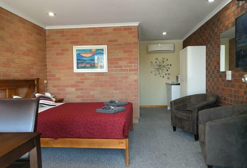 디럭스 룸, Travellers Inn Kaniva