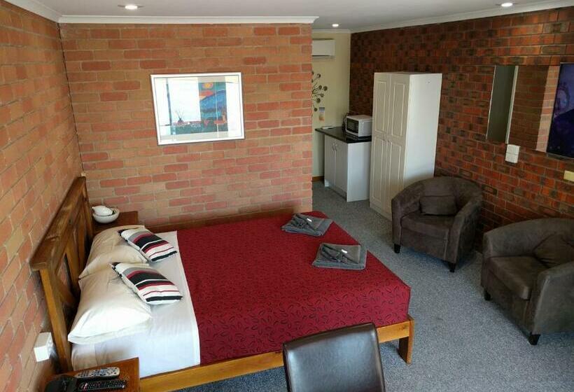 디럭스 룸, Travellers Inn Kaniva