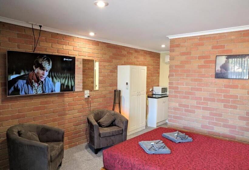 디럭스 룸, Travellers Inn Kaniva