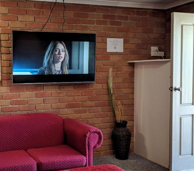 디럭스 룸, Travellers Inn Kaniva