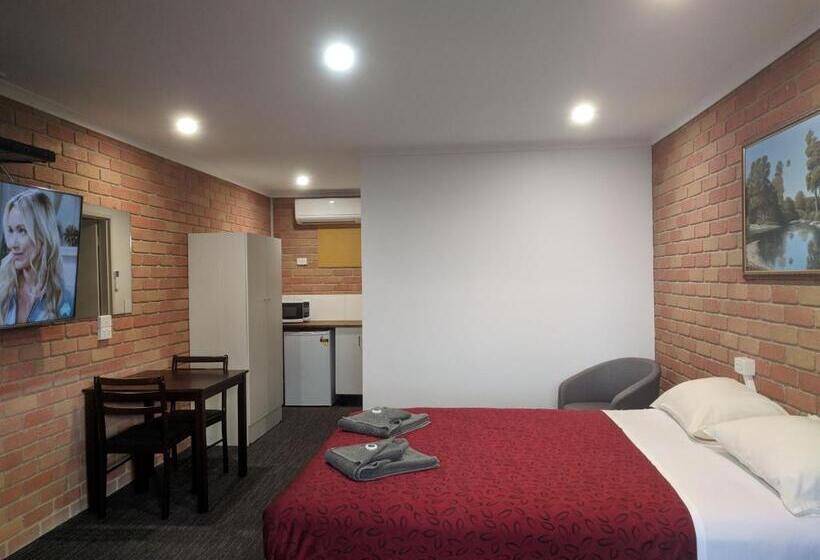 수피리어 룸, Travellers Inn Kaniva