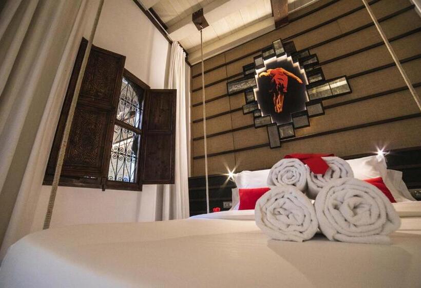 اتاق لوکس, Boutique Patio Del Posadero