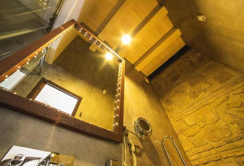 اتاق لوکس, Boutique Patio Del Posadero