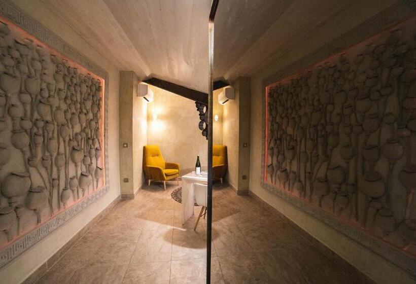 سوییت جونیور, Boutique Patio Del Posadero