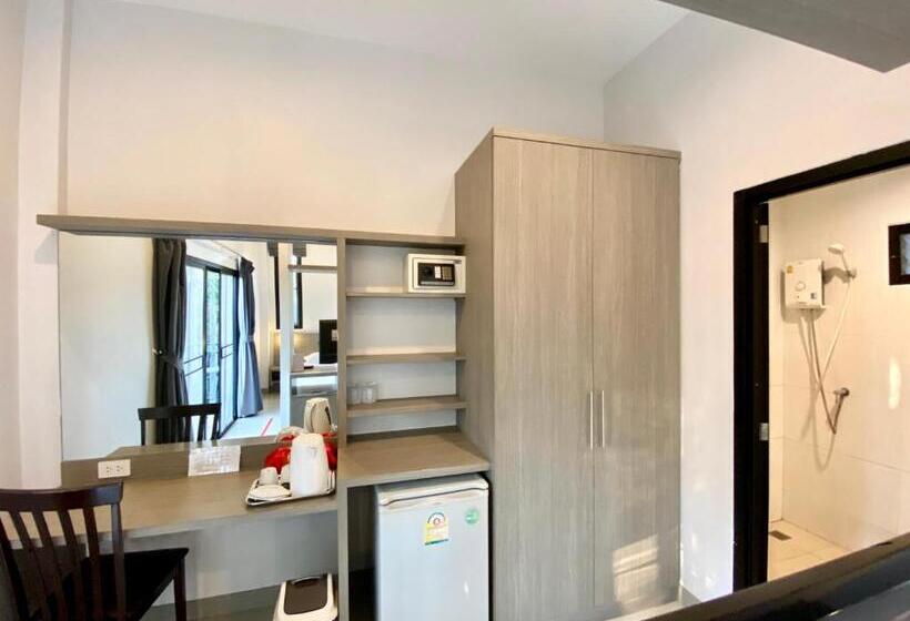 استودیوی سوپریور, Pensiri House   Sha Extra Plus