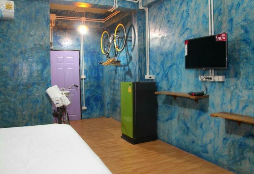 스탠다드 룸 킹사이즈 침대, Samui Poshtel