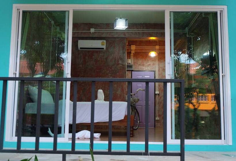 스탠다드 룸 킹사이즈 침대, Samui Poshtel