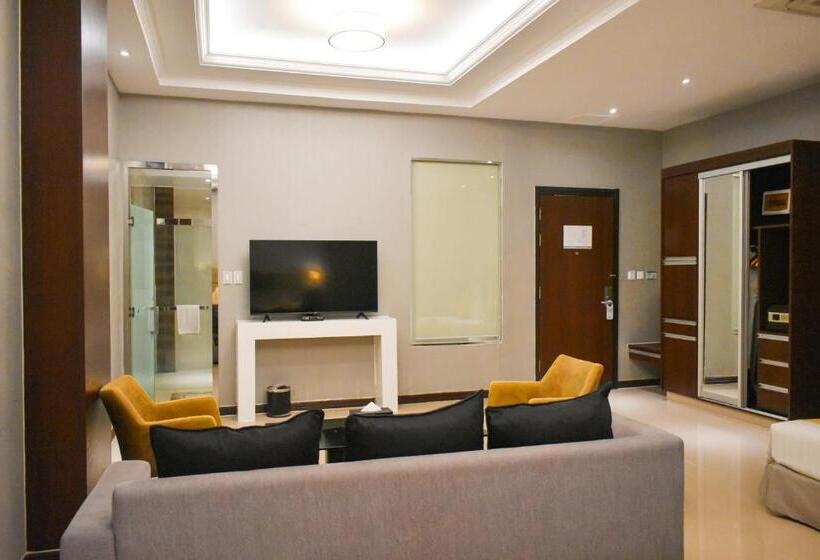 سوییت خانوادگی, Best Western Plus  Subic