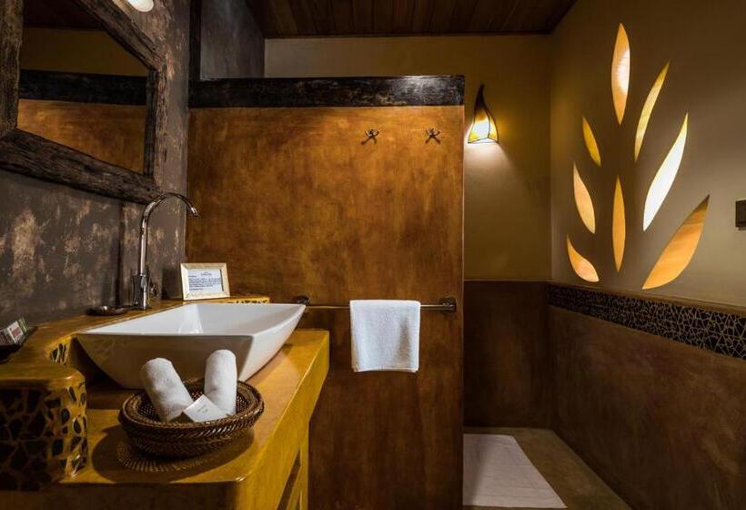اتاق سوپریور با چشم‌انداز کوهستان, Yasmin Hill Longevity Resort   Former Galavilla Boutique Hotel & Spa