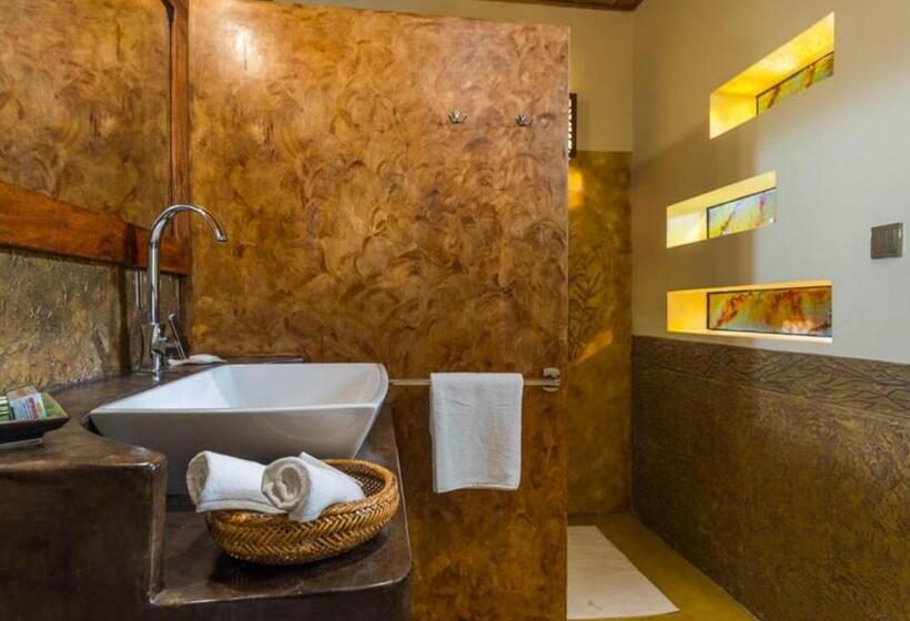 اتاق سوپریور با چشم‌انداز کوهستان, Yasmin Hill Longevity Resort   Former Galavilla Boutique Hotel & Spa